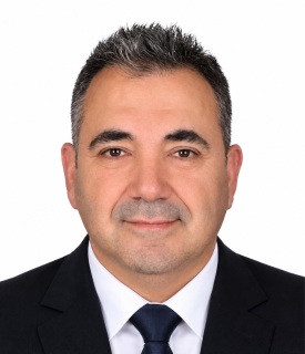 Portrait de Gültekin Varol, architecte en chef.